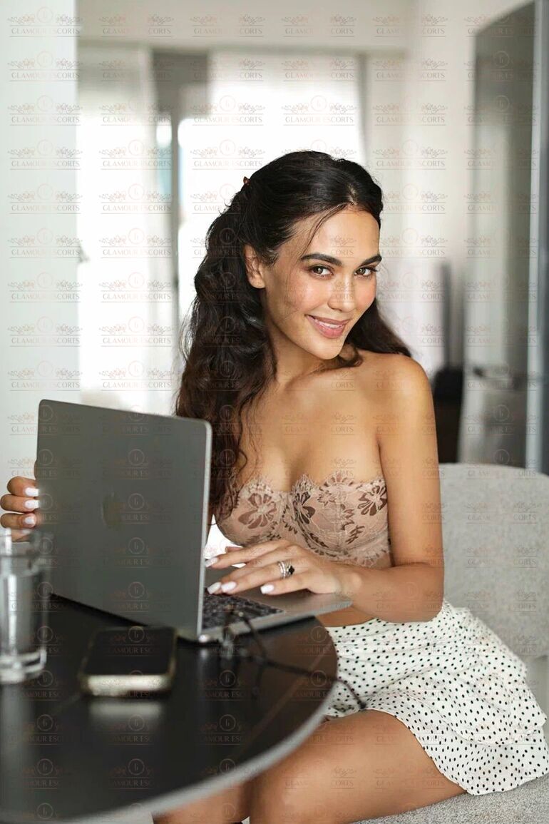 Lika-extra-new-escorts-in-athens-city-tour-in-athens-(8)