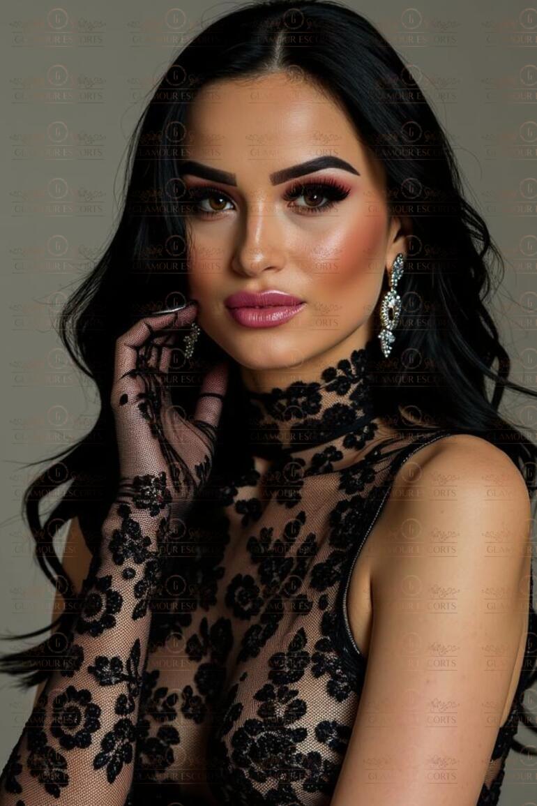 Karolina-escorts-in-athens-city-tour-in-athens-new-(1)