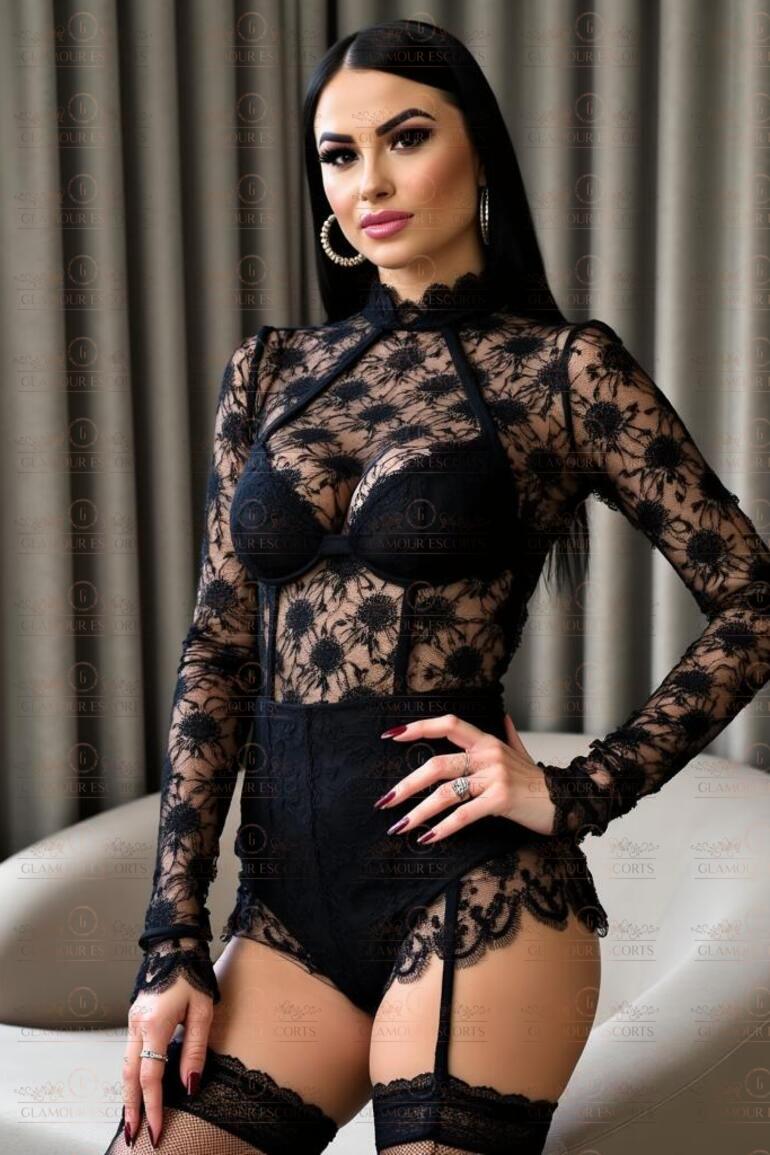 Karolina-escorts-in-athens-city-tour-in-athens-new-(5)